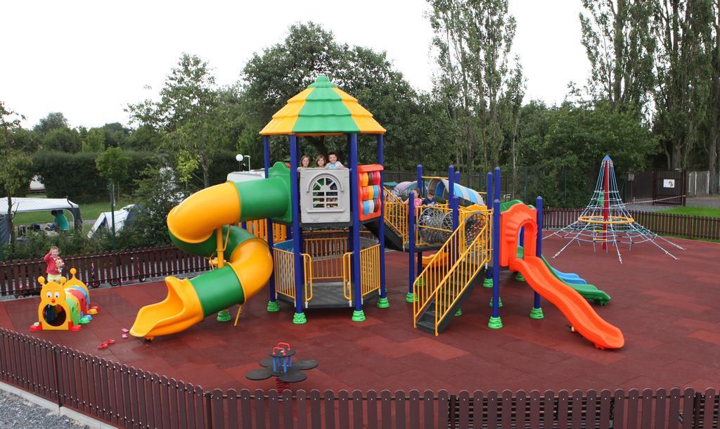 Camping Oase Praha Zlatníky Exterior photo